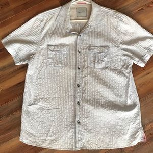 TOMMY BAHAMA Men’s short sleeve button down shirt